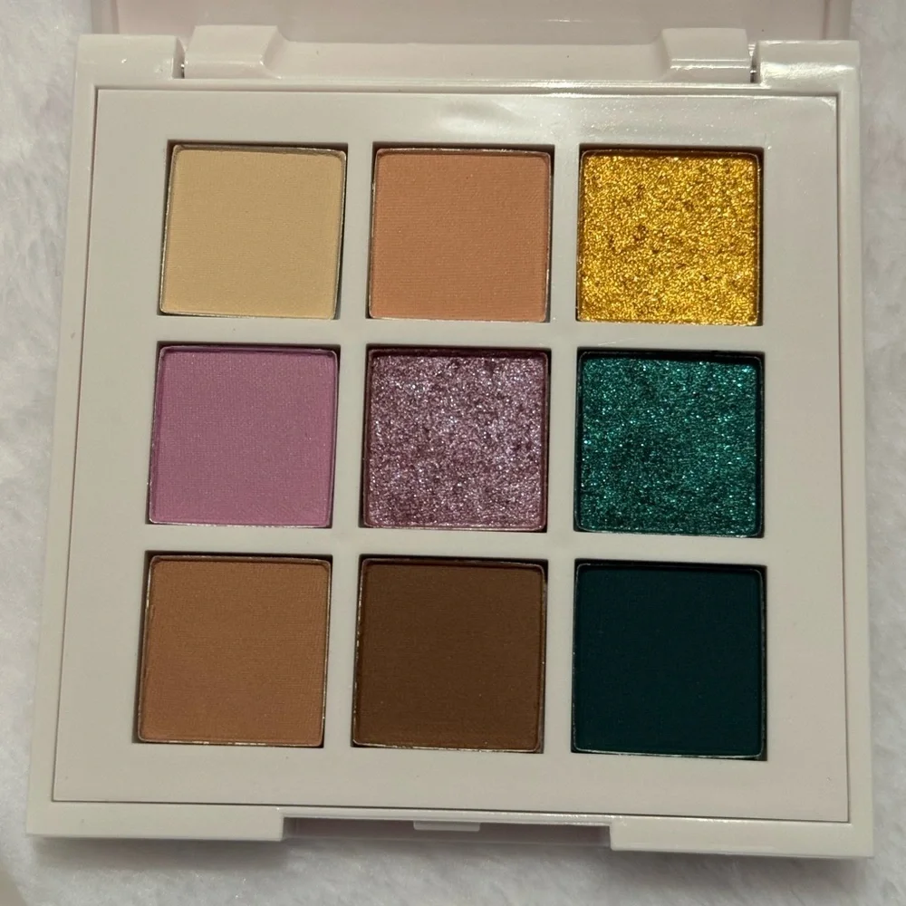 J X You & Me Miami Eyeshadow Palette